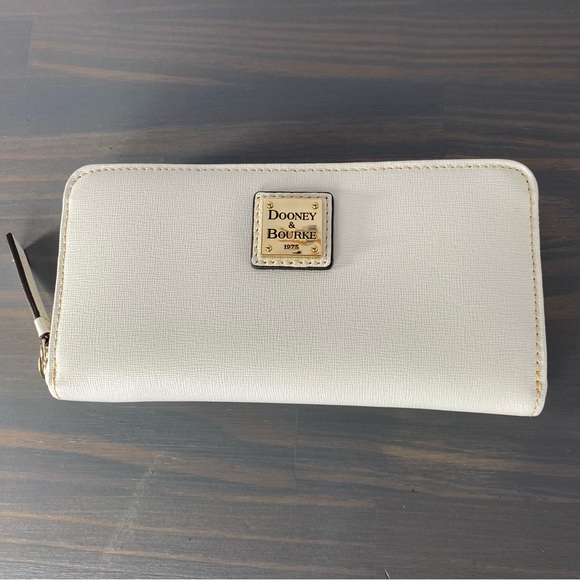 Dooney & Bourke Handbags - New Dooney and Bourke Large Zip Around Leather Wallet XF32 Off White